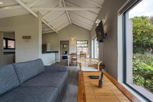blue bay lodge