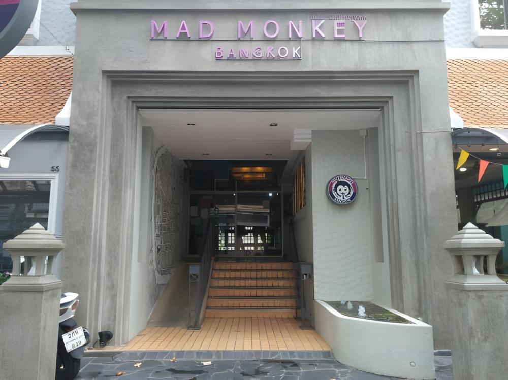 mad monkey hostel bangkok rambuttri village khaosan area