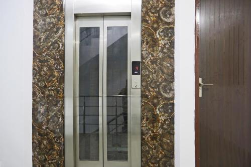 townhouse south lawn