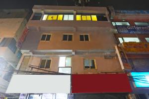 Townhouse South Lawn,India>>New Delhi,3 star