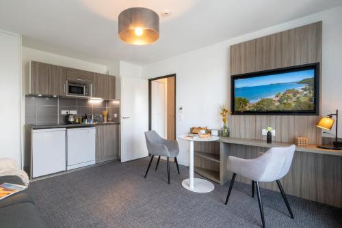 nemea apparthotel nancy grand coeur