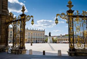 nemea apparthotel nancy grand coeur
