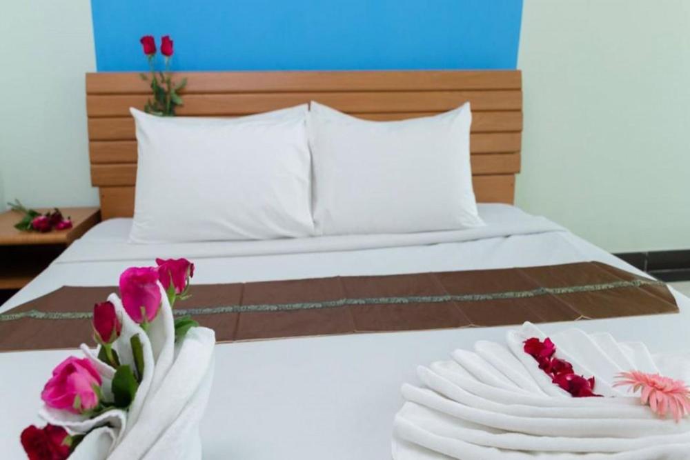 the garden place bangkok ngamwongwan