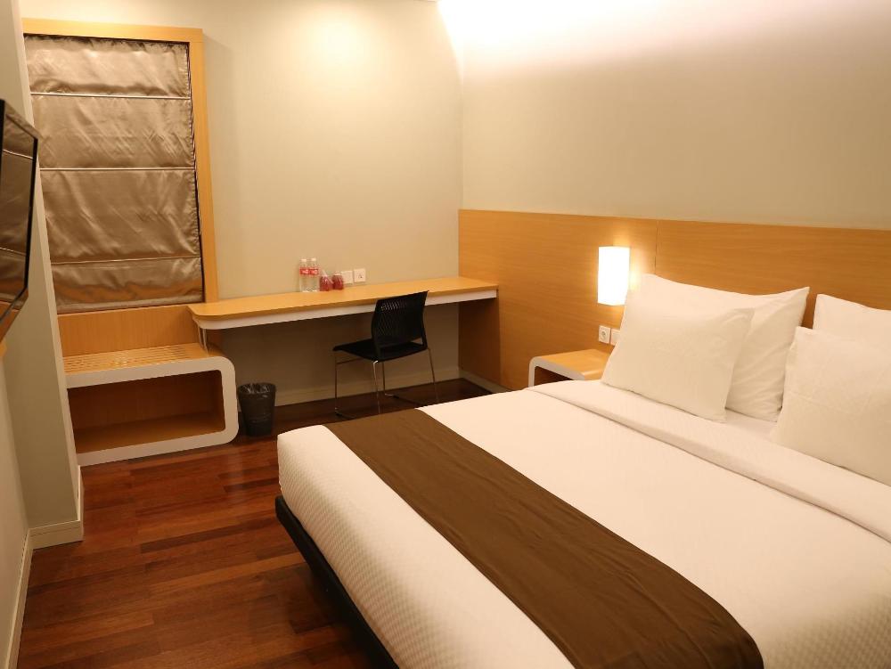 citihub hotel majesty kuta