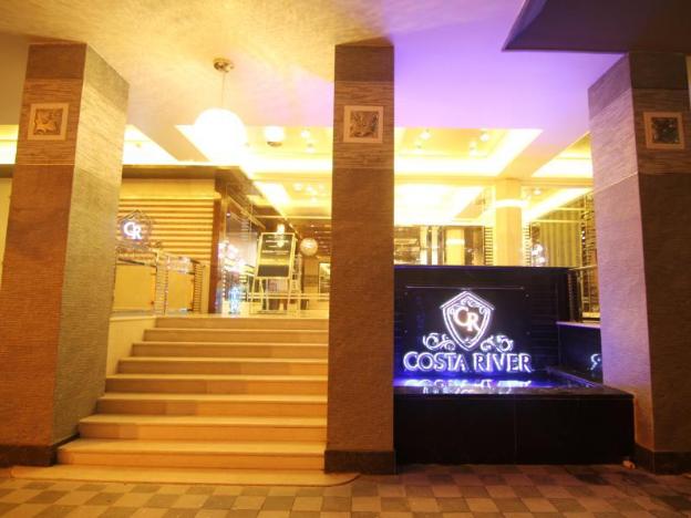 hotel costa river