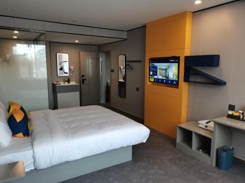 7 days inn 261 shijiazhuang railway station west square