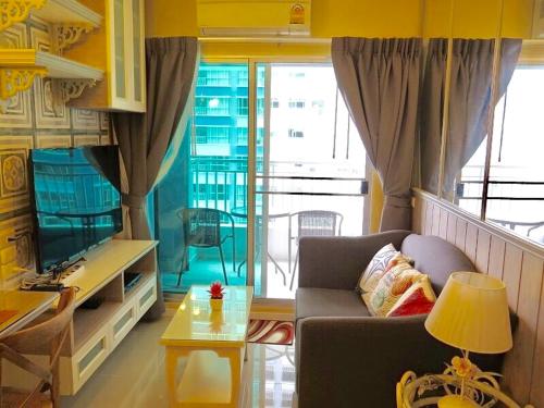 lumpini parkbeach jomtien pattaya sea view by dome