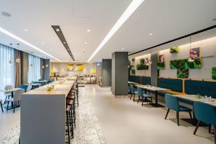 home inn style golden chengdu wenshuyuan metro station