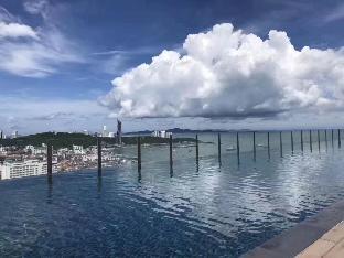 the base central pattaya cozy suite hot x