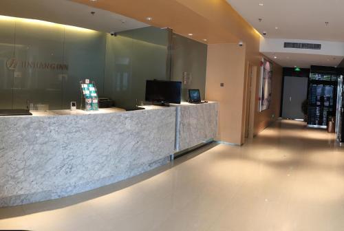 jinjiang inn select zhengzhou wutong street metro station new campus of zhengzhou university