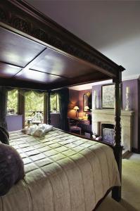langshott manor