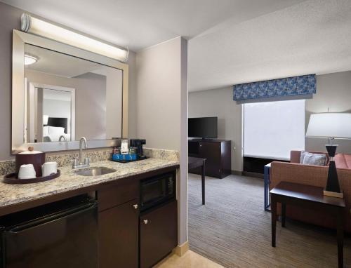 hampton inn and suites arundel mills baltimore
