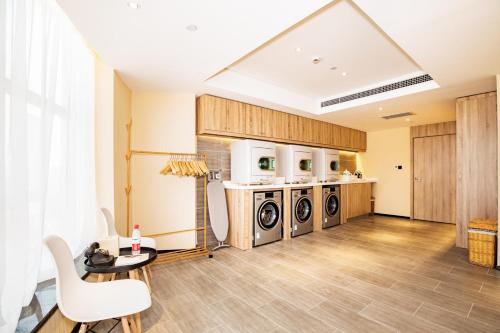 atour hotel qingdao jiaozhou
