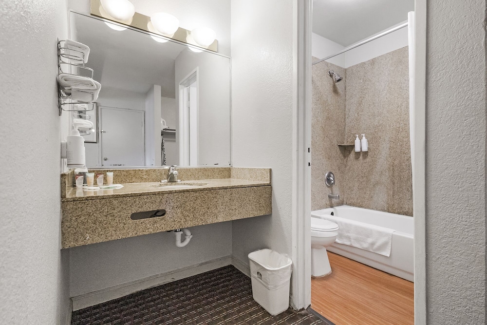 heritage inn express hayward