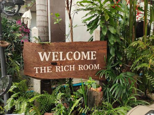the rich room