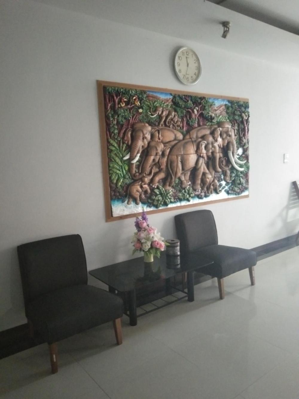 the rich room