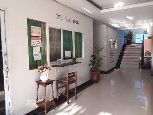 the rich room