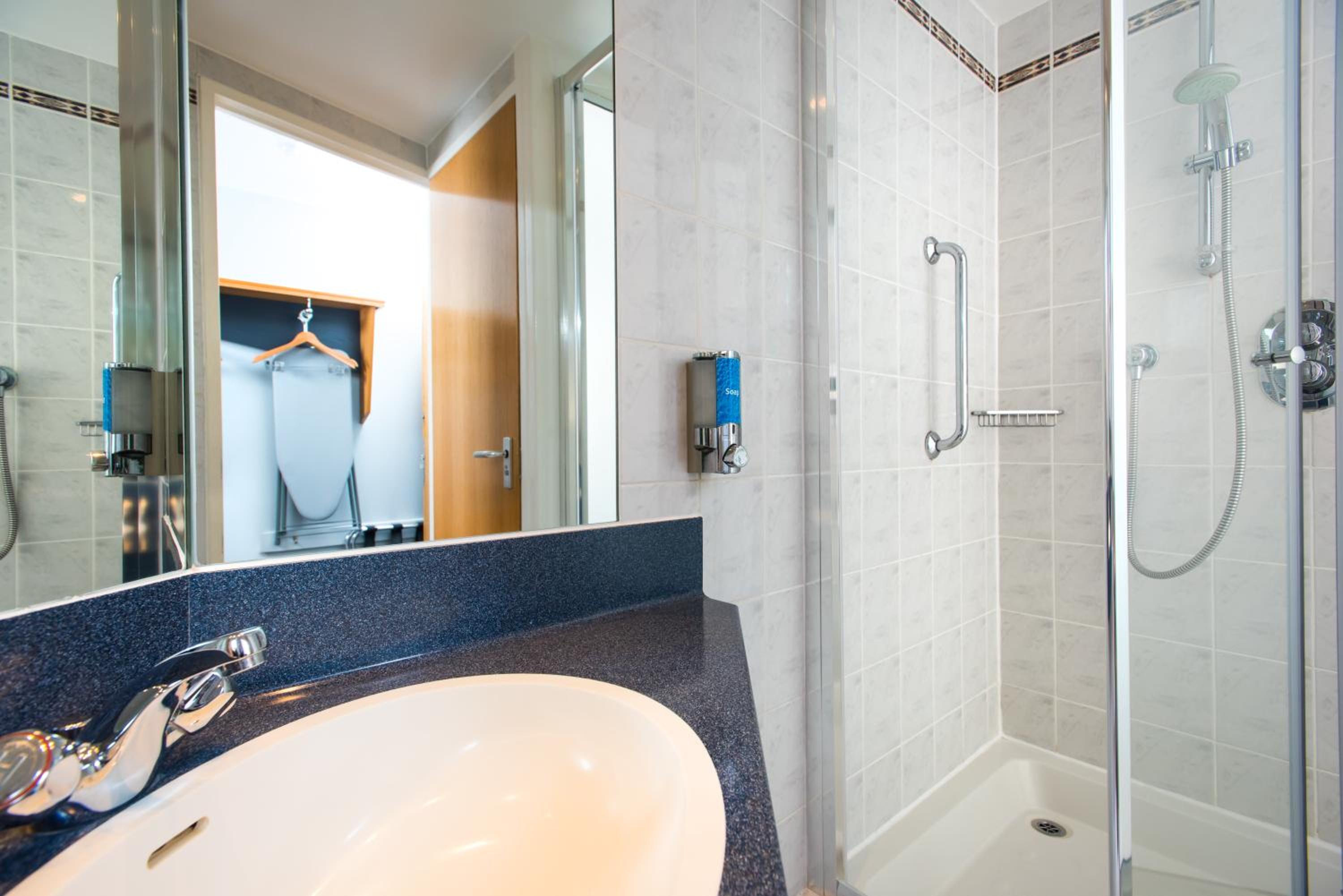 holiday inn express hemel hempstead by ihg