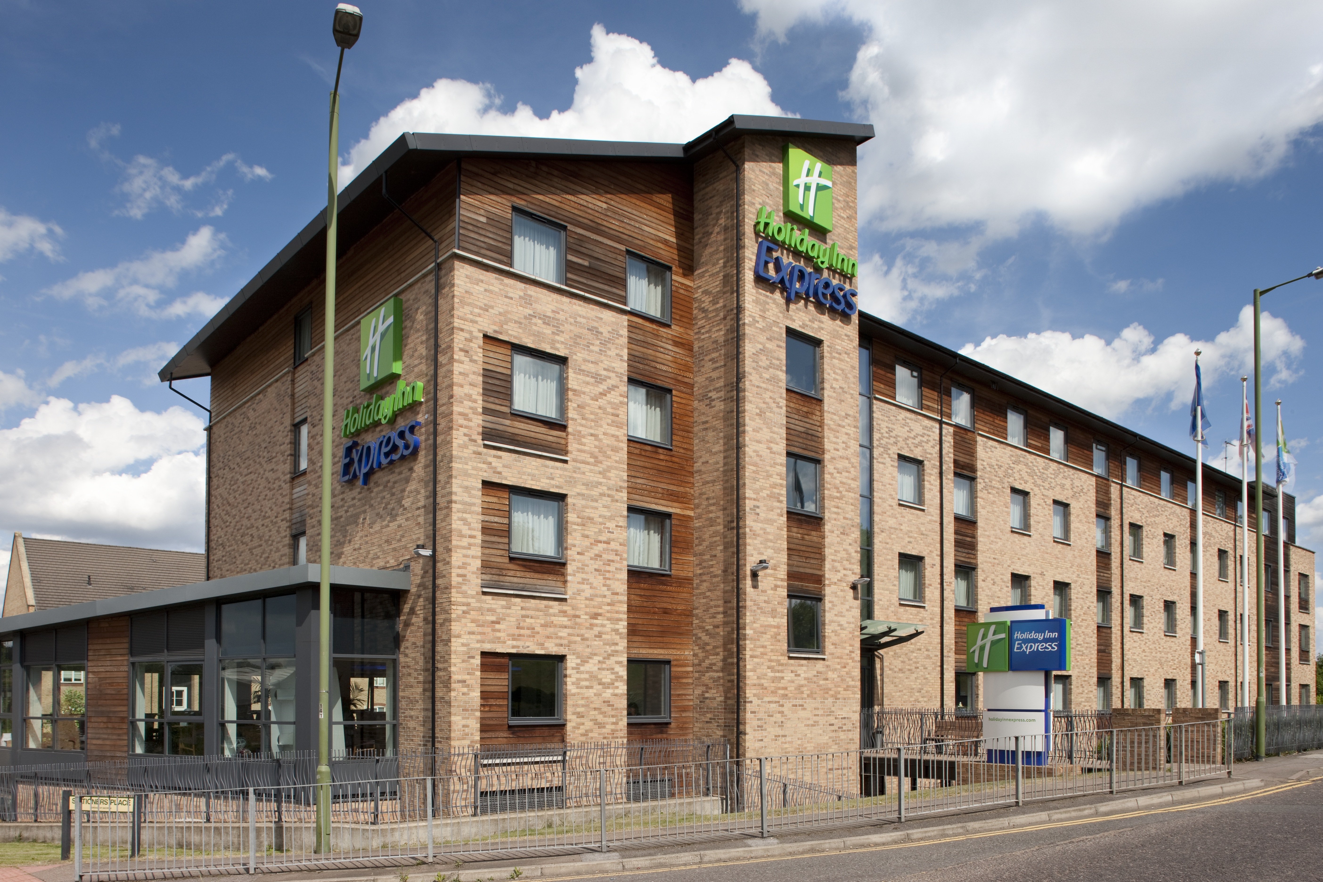 holiday inn express hemel hempstead by ihg