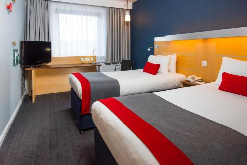 holiday inn express hemel hempstead by ihg