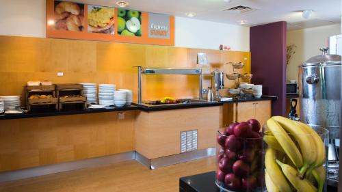 holiday inn express hemel hempstead by ihg