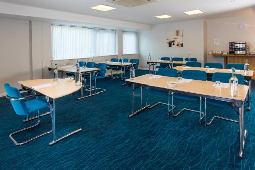 holiday inn express hemel hempstead by ihg