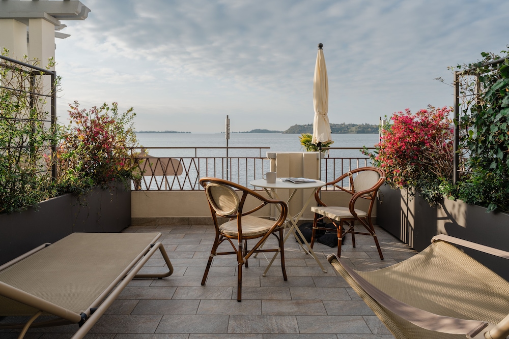 hotel du lac