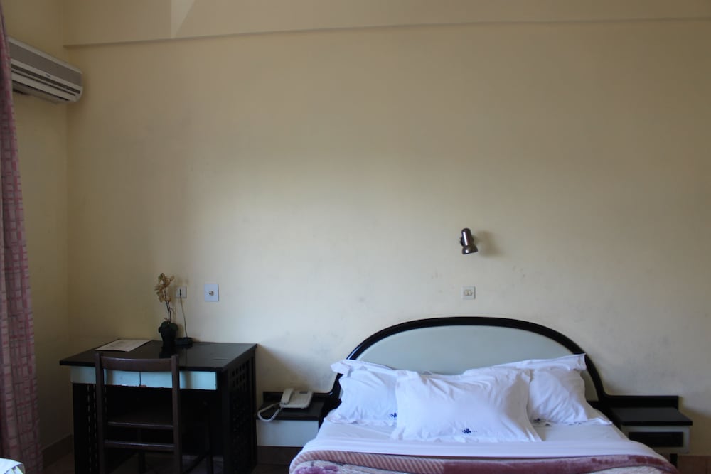 hotel beausejour mirabel