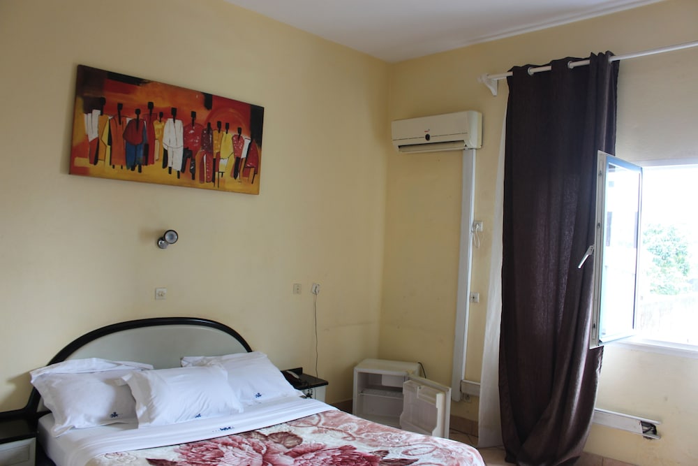 hotel beausejour mirabel
