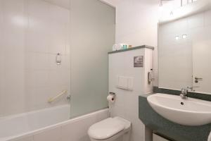 hotel docklands