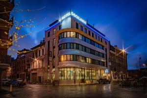 hotel docklands