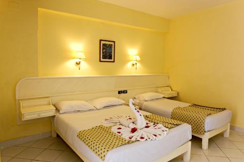 empire hotel aqua park