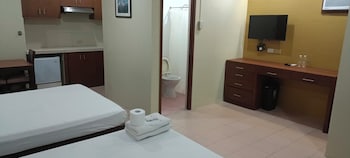 joyce apartelle kalentong