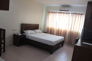 joyce apartelle kalentong