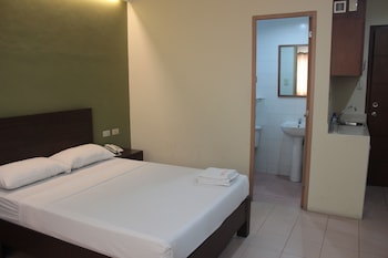 joyce apartelle kalentong