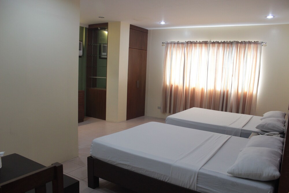 joyce apartelle kalentong