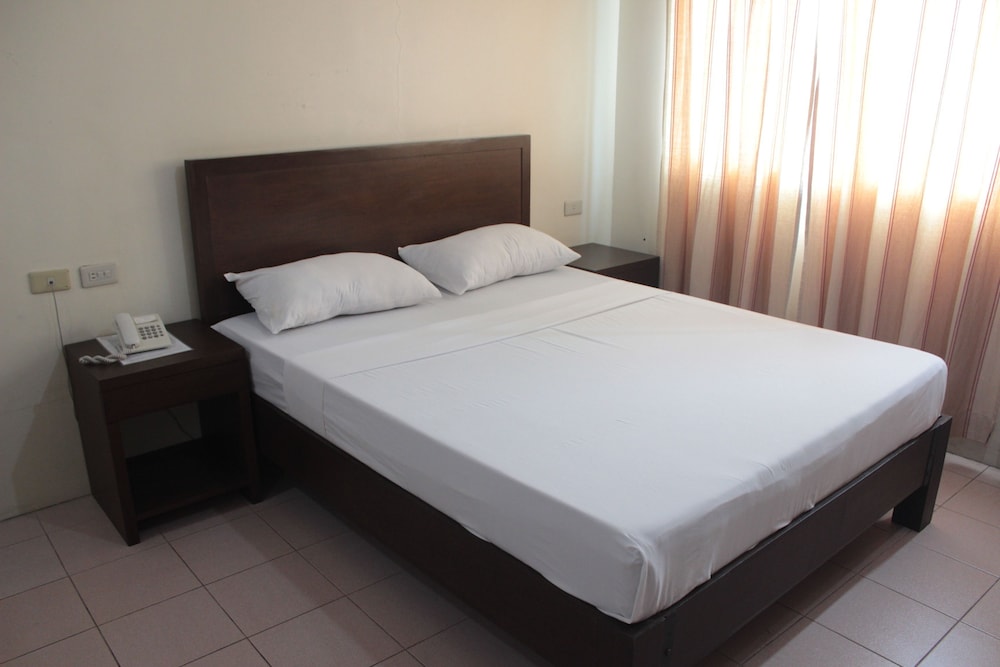 joyce apartelle kalentong