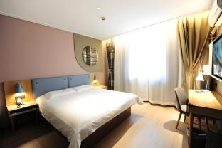 home inn taian railway station square