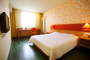 home inn taian railway station square