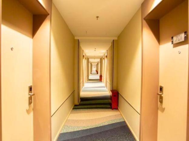 homeinn selected heihe central street pedestrian street