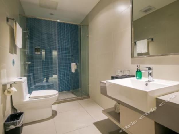 homeinn selected heihe central street pedestrian street