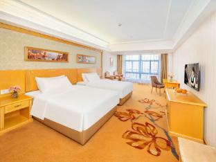 vienna hotel lingshan liufengshan pedestrian street