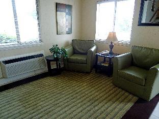 hometowne studios and suites by red roof greensboro