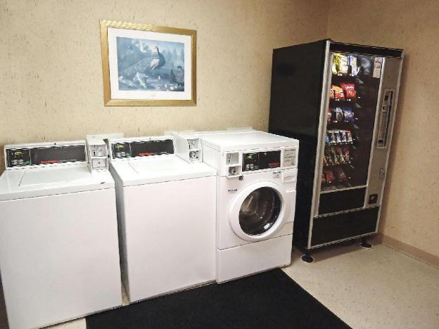 hometowne studios and suites by red roof greensboro
