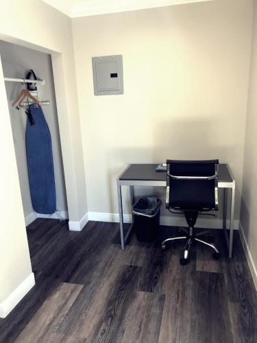 deluxe inn hawthorne