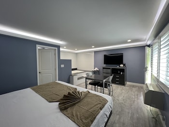 deluxe inn hawthorne