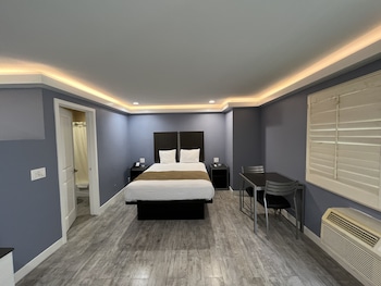 deluxe inn hawthorne