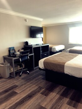 deluxe inn hawthorne