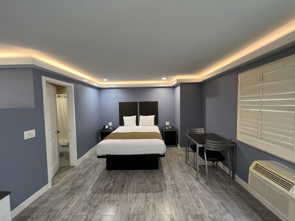 deluxe inn hawthorne