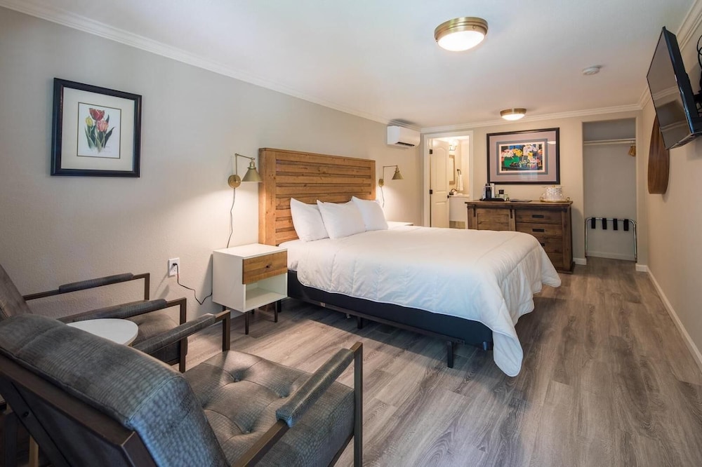 cottages on river road